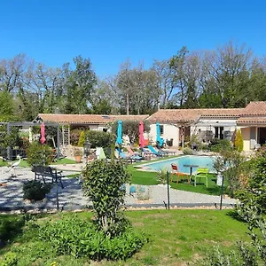 https://bed-breakfast-villa-isis.fr-provencehotel.com