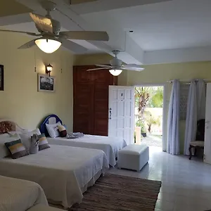 https://the-inn-at-great-bay-treasure-beach-jamaica.comcaribbean.com