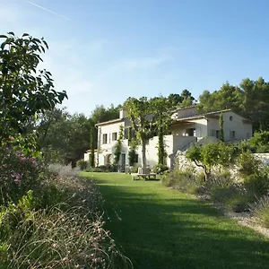 https://les-jardins-ajoucadou.fr-provencehotel.com